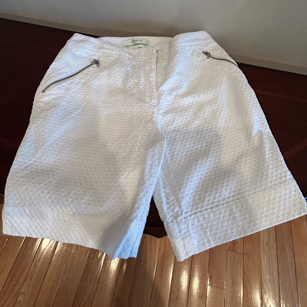 Liz Claiborne White Textured Shorts Lightweight Tailored